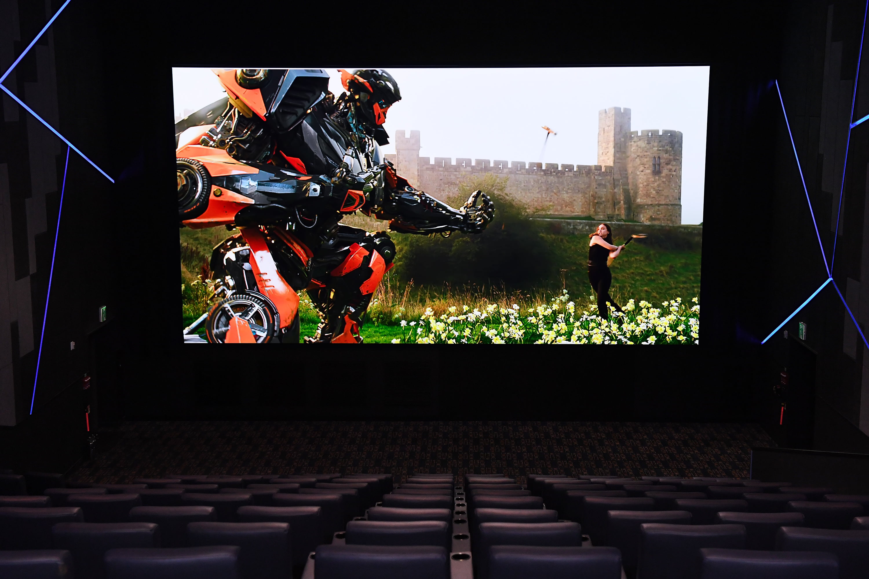 Samsung Cinema LED Screen 2
