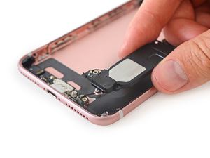Apple iPhone 7 Plus Teardown by iFixit.