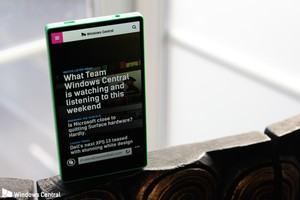 Fast ein Trendsetter: Microsofts rahmenloses Lumia 435 aus dem Jahr 2014 zeigt sich erstmals