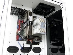 Thermaltake The Tower 900 