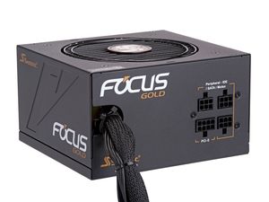semi-modulares Kabelmanagement beim Seasonic FOCUS GM-500