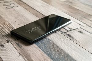 Optisch weicht das Samsung Galaxy Note 8 kaum vom nur minimal kleineren Galaxy S8+ ab