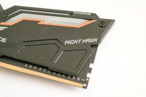 Team Group T-Force Night Hawk RGB DDR4-3000