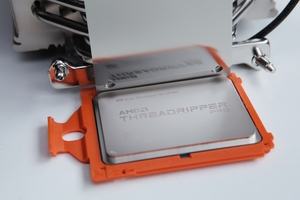 AMD Ryzen Threadripper Pro 3995WX und Noctua NH-U14S TR4-SP3
