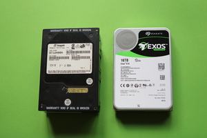 Seagate Exos X16 16TB SATA HDD ST16000NM001G and ST12400N Seagate Hawk 2 SCSI