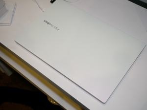 ASUS VivoBook S und Zenbook Duo auf der CES 2020