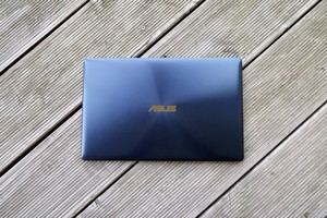 ASUS ZenBook 3: Dünn, leicht, blau