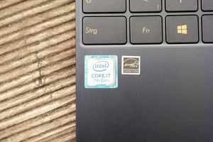 Der Core i7-7500U im ZenBook 3 ermöglicht eine hohe Office-Leistung, wird aber ausgebremst